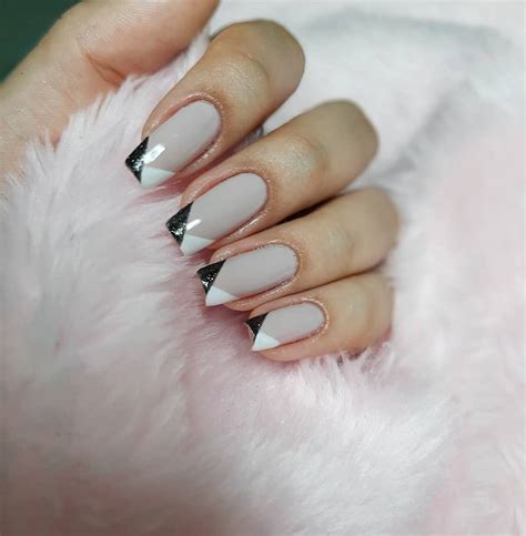 10 designs de unhas em preto e branco que estão nas .